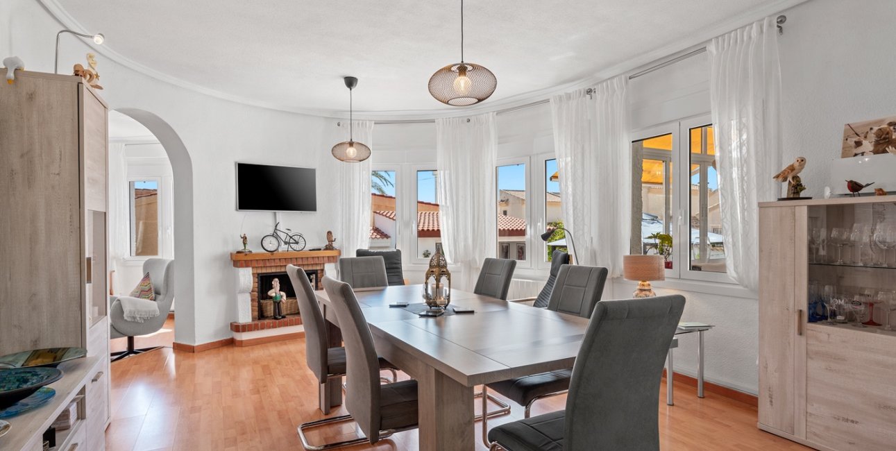 Resale - Villa -
Ciudad Quesada - Ciudad Quesada - Town