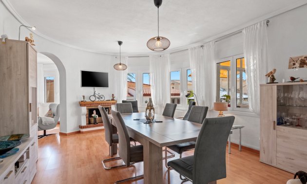 Resale - Villa -
Ciudad Quesada - Ciudad Quesada - Town