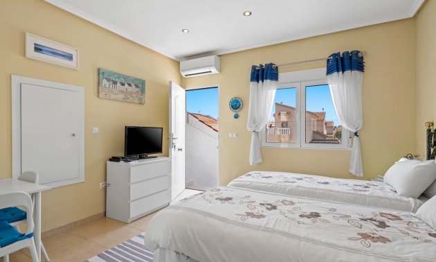 Resale - Villa -
Ciudad Quesada - Ciudad Quesada - Town