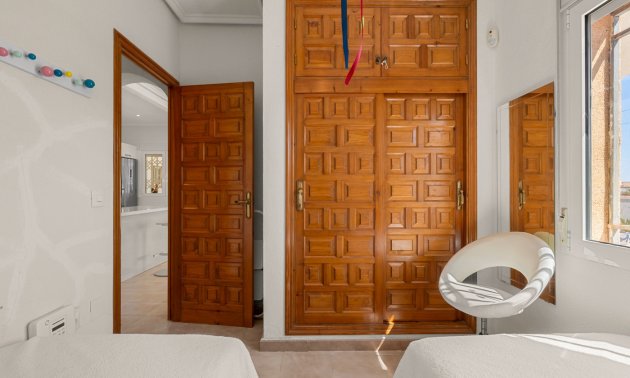 Resale - Villa -
Ciudad Quesada - Ciudad Quesada - Town