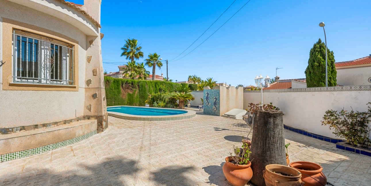 Resale - Villa -
Ciudad Quesada - Ciudad Quesada - Town