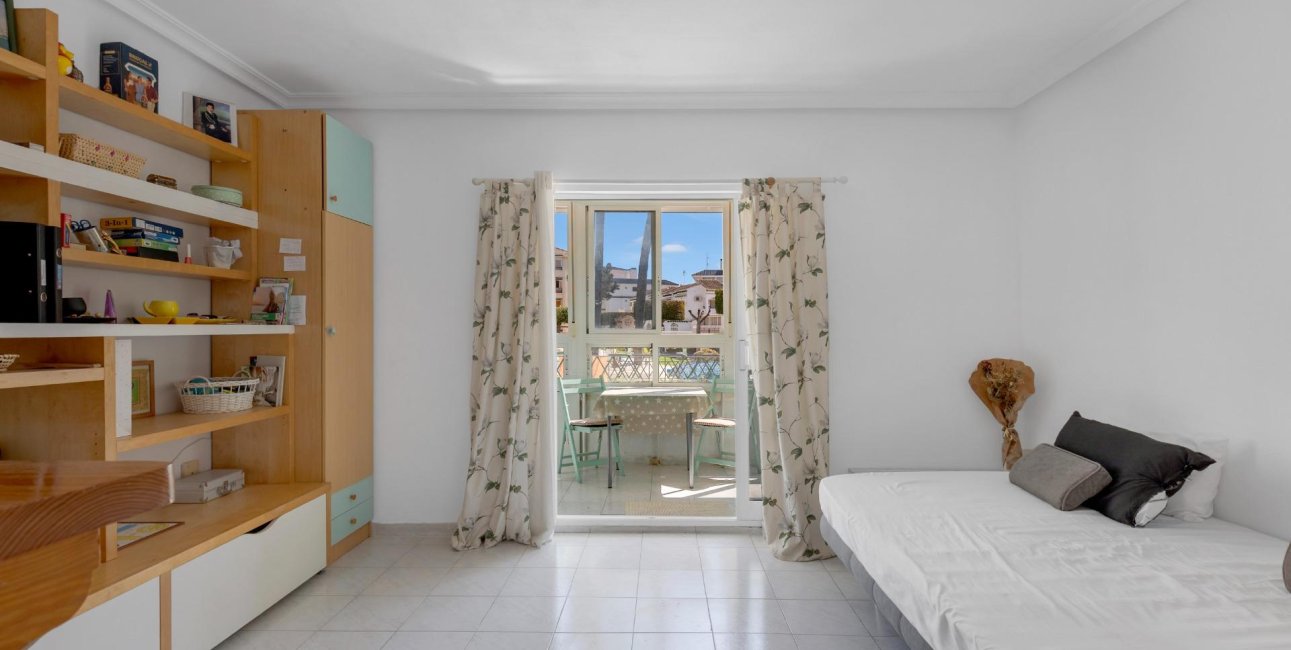 Rynek wtórny - Mieszkanie  -
Torrevieja - La Mata