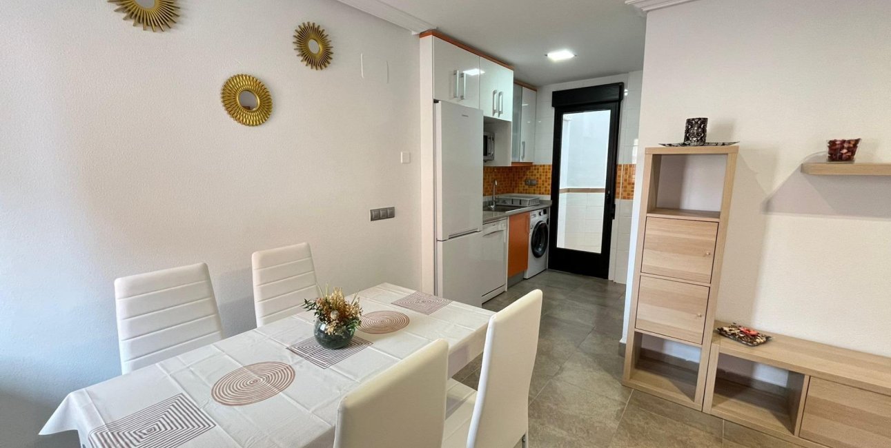 Resale - Apartment / flat -
Torrevieja - La Mata