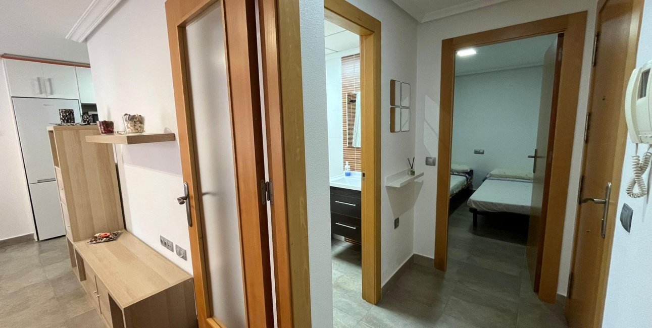 Resale - Apartment / flat -
Torrevieja - La Mata