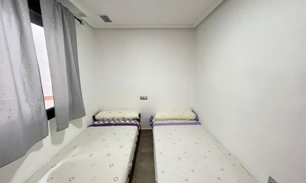 Resale - Apartment / flat -
Torrevieja - La Mata