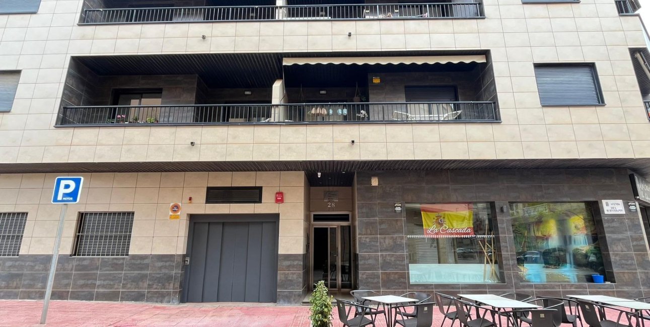 Resale - Apartment / flat -
Torrevieja - La Mata