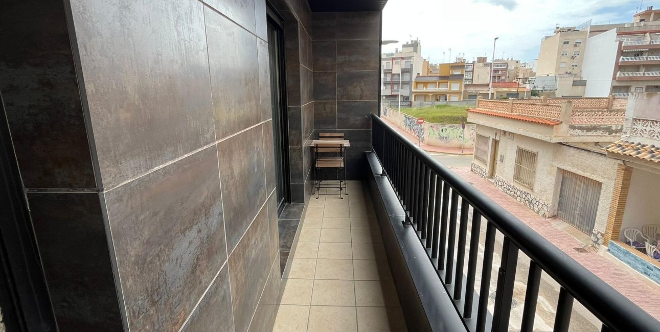 Resale - Apartment / flat -
Torrevieja - La Mata