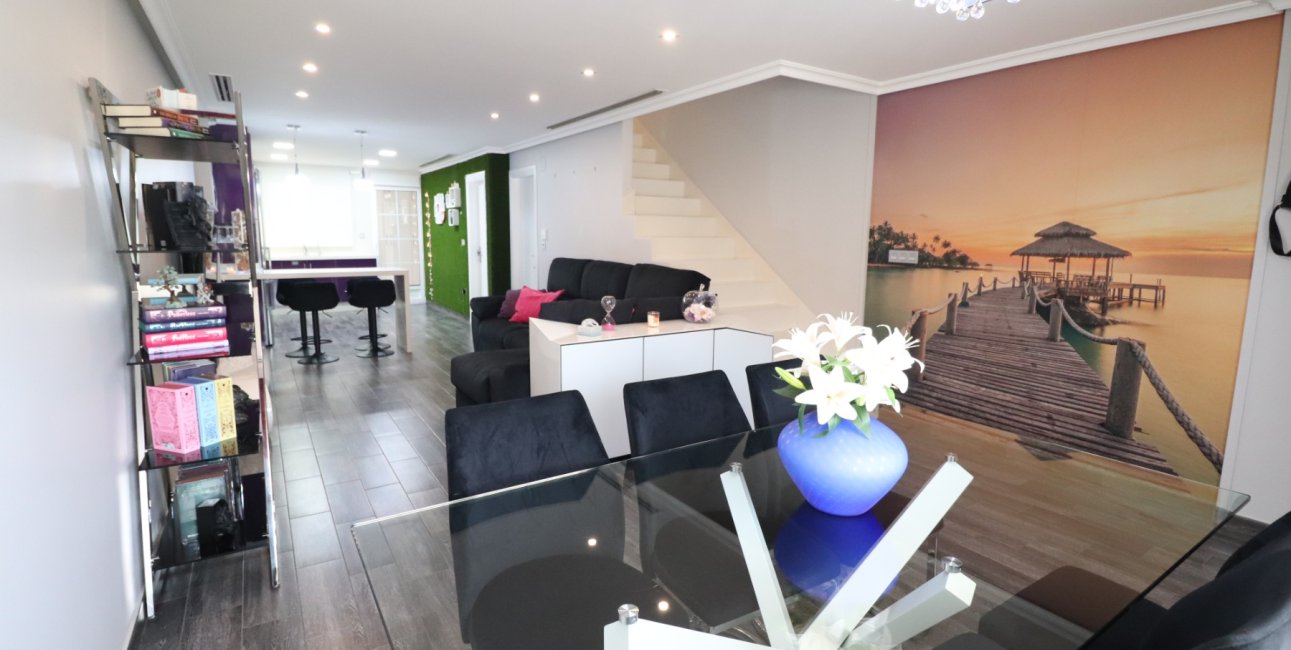 Resale - Townhouse -
Redovan - Redovan - Town