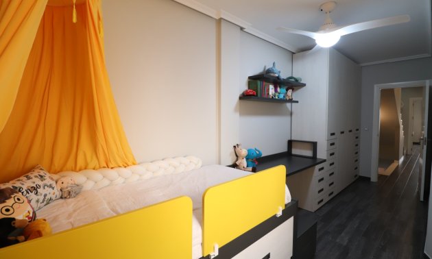 Resale - Townhouse -
Redovan - Redovan - Town