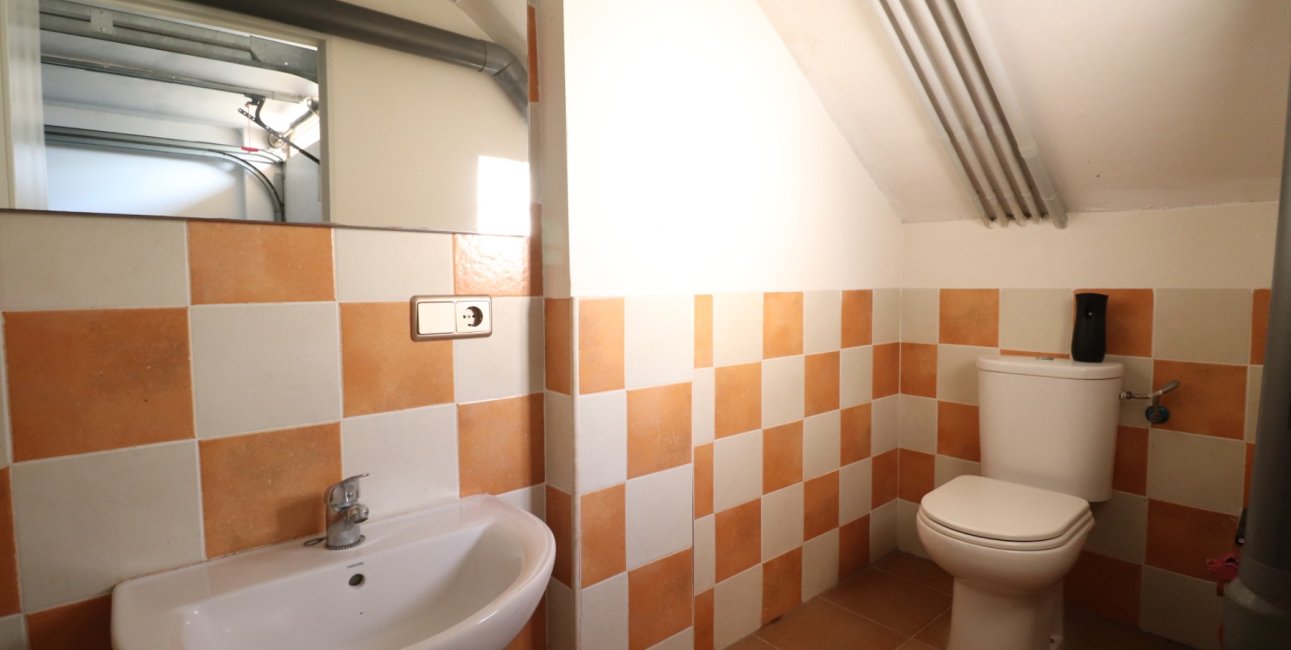 Resale - Townhouse -
Redovan - Redovan - Town