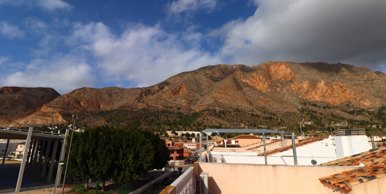 Resale - Townhouse -
Redovan - Redovan - Town