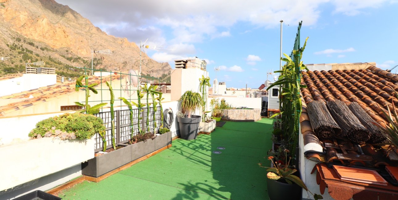 Resale - Townhouse -
Redovan - Redovan - Town