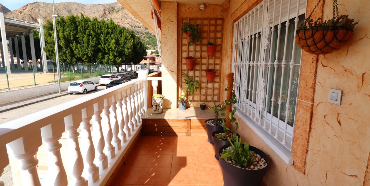 Resale - Townhouse -
Redovan - Redovan - Town