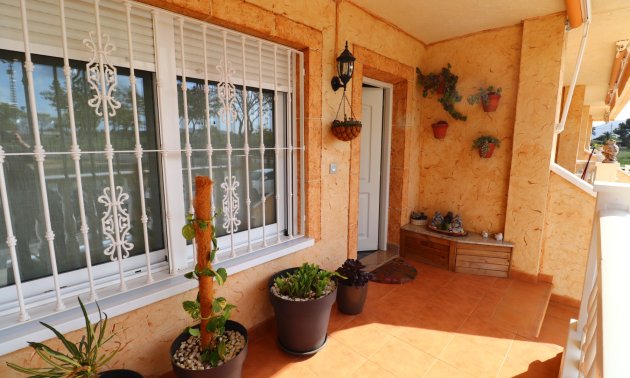 Resale - Townhouse -
Redovan - Redovan - Town