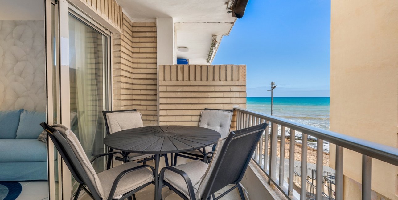 Reventa - Apartamento / piso -
Torrevieja - Playa Del Cura