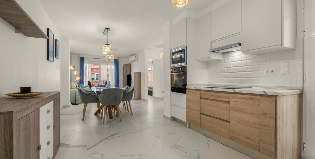 Reventa - Apartamento / piso -
Torrevieja - Playa Del Cura