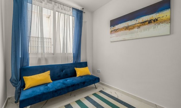 Reventa - Apartamento / piso -
Torrevieja - Playa Del Cura