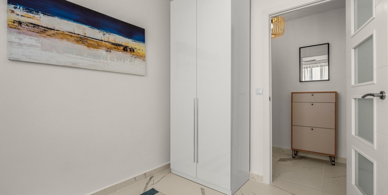 Reventa - Apartamento / piso -
Torrevieja - Playa Del Cura
