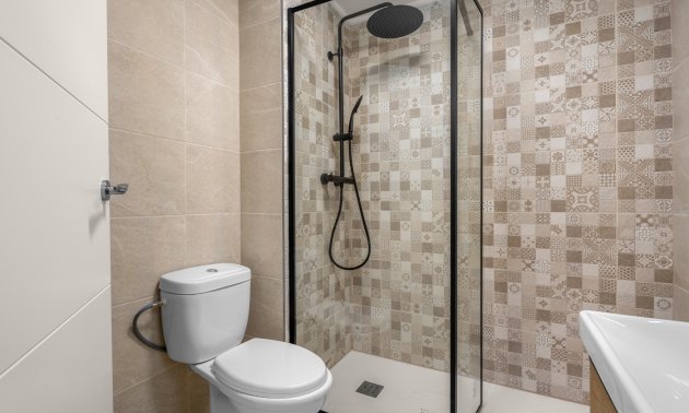 Reventa - Apartamento / piso -
Torrevieja - Playa Del Cura