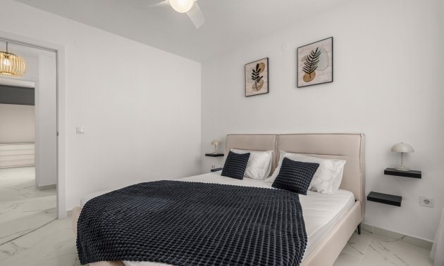 Reventa - Apartamento / piso -
Torrevieja - Playa Del Cura