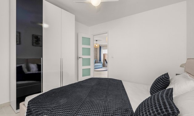 Reventa - Apartamento / piso -
Torrevieja - Playa Del Cura