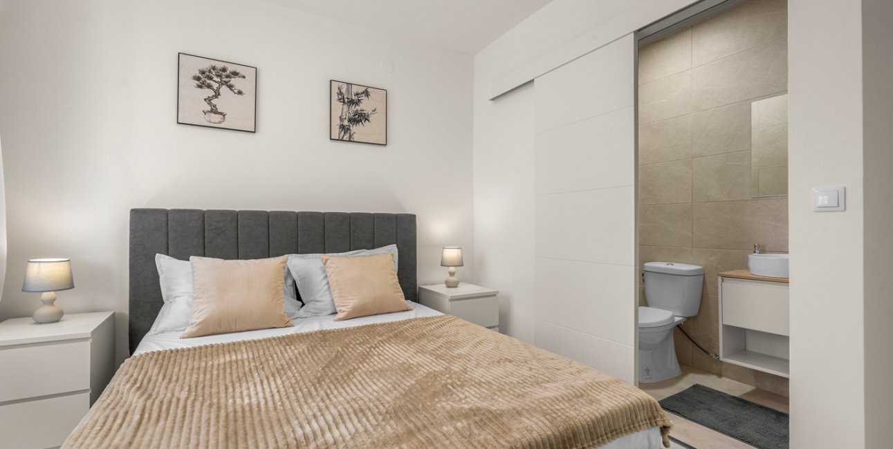 Reventa - Apartamento / piso -
Torrevieja - Playa Del Cura