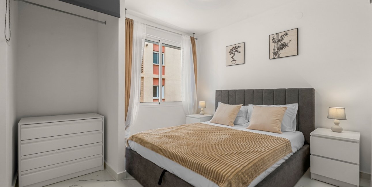 Reventa - Apartamento / piso -
Torrevieja - Playa Del Cura