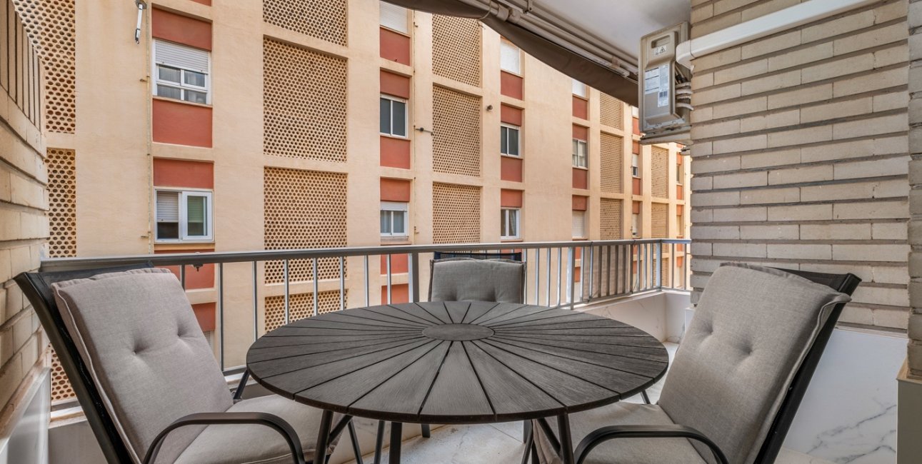 Reventa - Apartamento / piso -
Torrevieja - Playa Del Cura