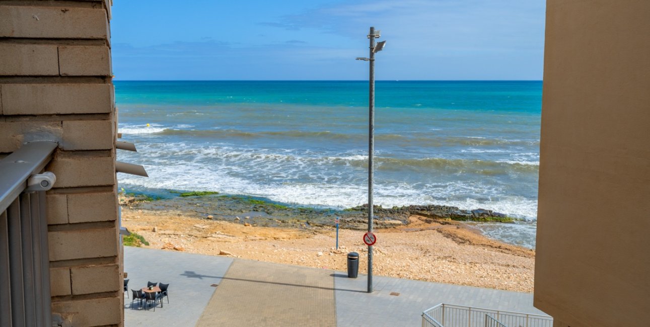 Reventa - Apartamento / piso -
Torrevieja - Playa Del Cura