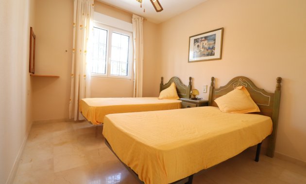 Resale - Bungalow -
Orihuela Costa - Villamartin