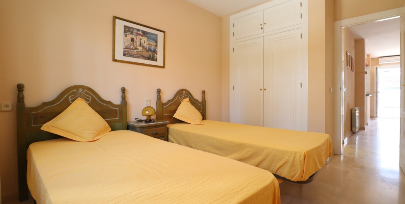Resale - Bungalow -
Orihuela Costa - Villamartin