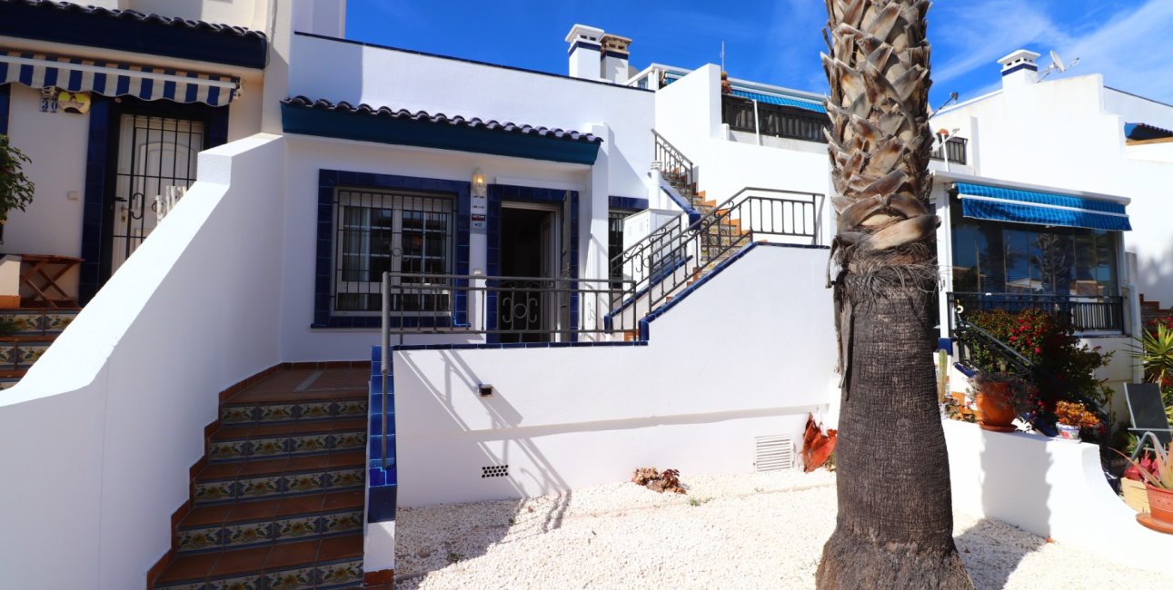 Resale - Bungalow -
Orihuela Costa - Villamartin