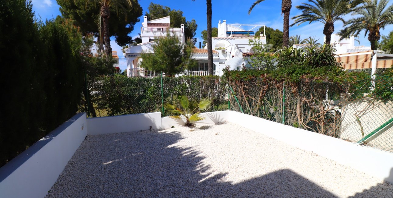Resale - Bungalow -
Orihuela Costa - Villamartin