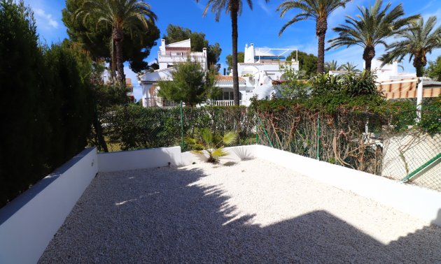 Resale - Bungalow -
Orihuela Costa - Villamartin