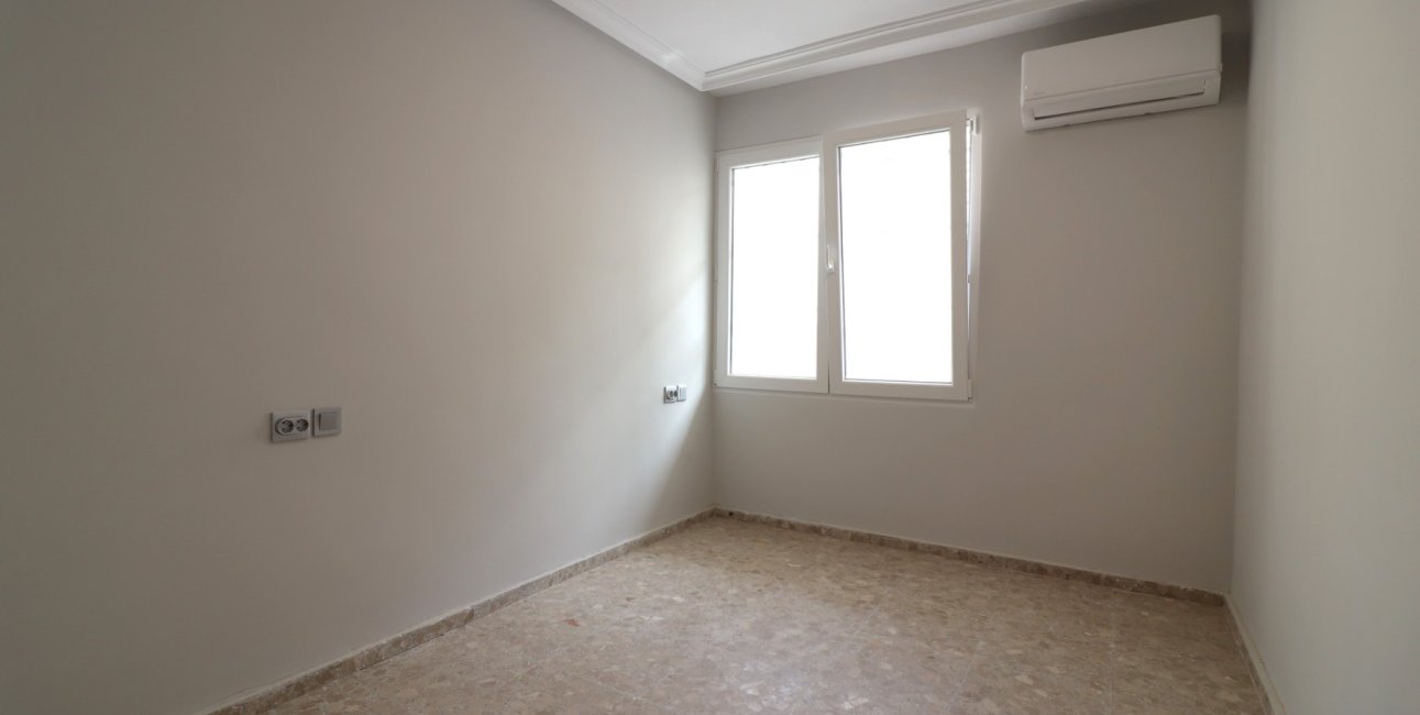 Resale - Apartment / flat -
Torrevieja - Torre La Mata