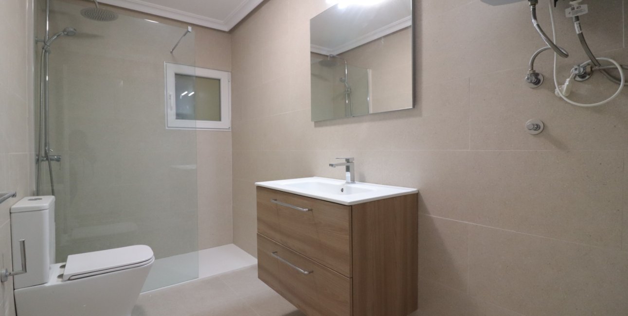 Resale - Apartment / flat -
Torrevieja - Torre La Mata