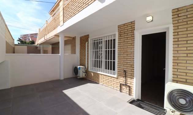 Resale - Apartment / flat -
Torrevieja - Torre La Mata