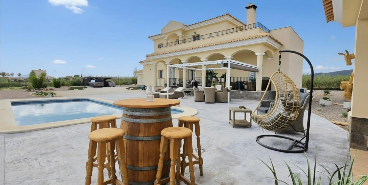 Resale - Country House -
Pinoso - Pinoso - Country