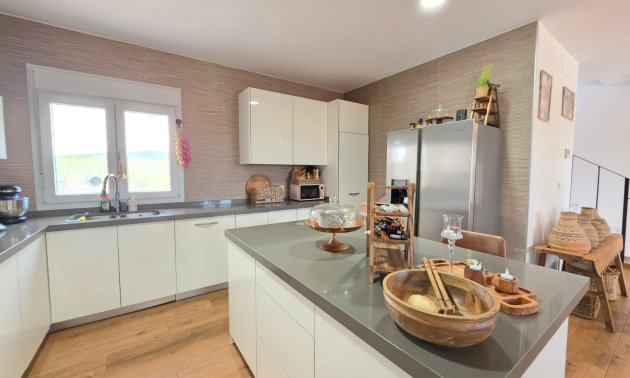 Resale - Country House -
Pinoso - Pinoso - Country