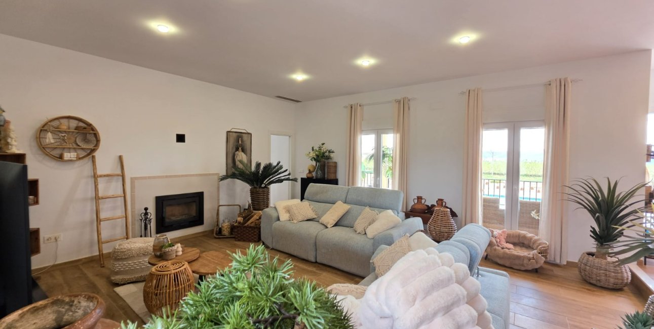 Resale - Country House -
Pinoso - Pinoso - Country