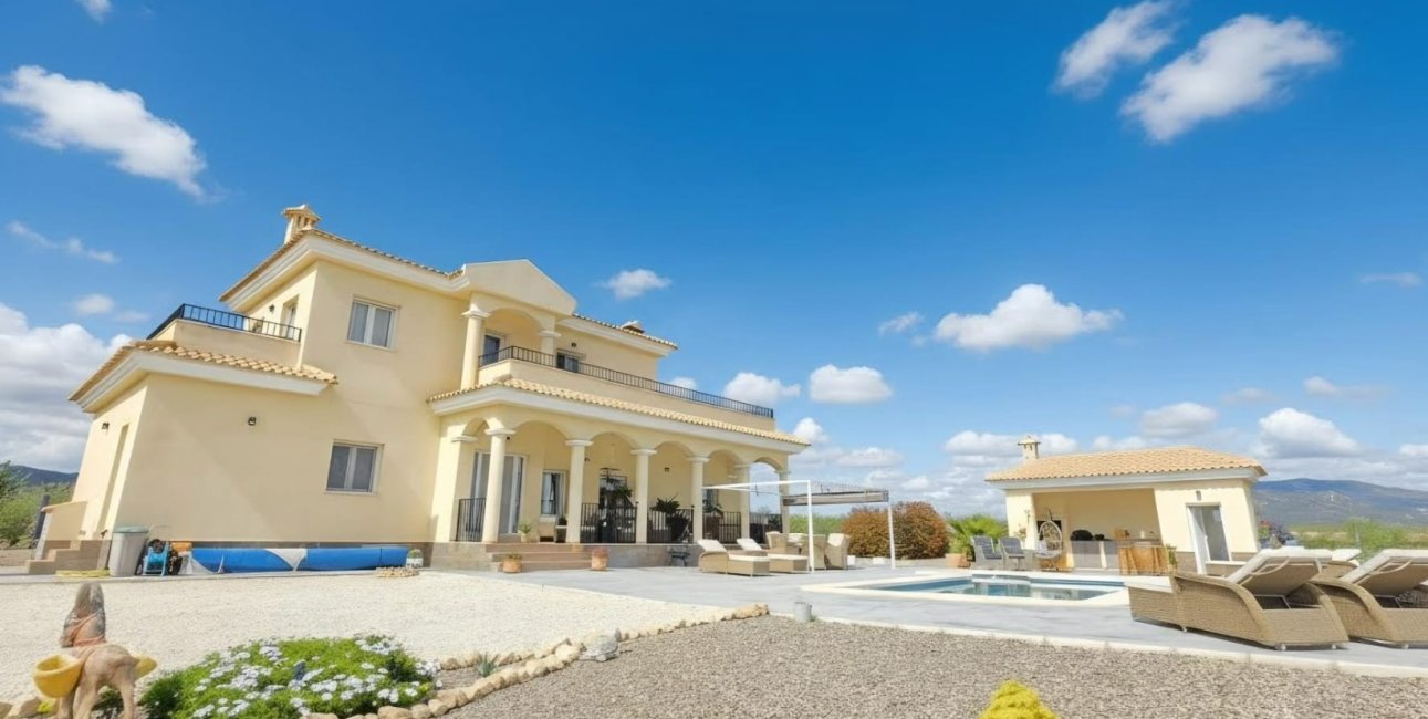 Resale - Country House -
Pinoso - Pinoso - Country