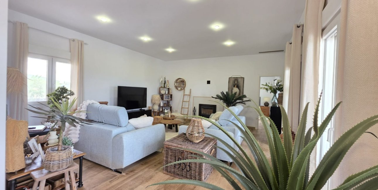 Resale - Country House -
Pinoso - Pinoso - Country