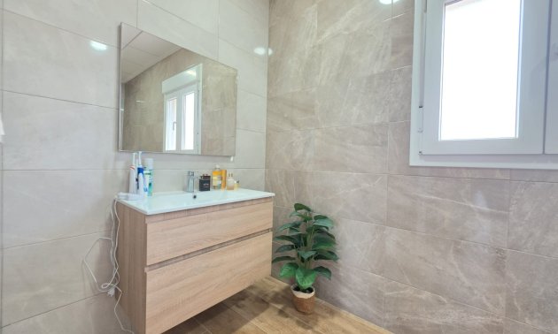 Resale - Country House -
Pinoso - Pinoso - Country