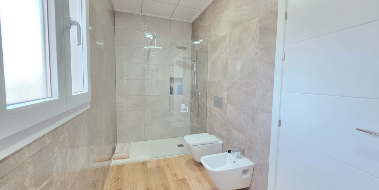 Resale - Country House -
Pinoso - Pinoso - Country