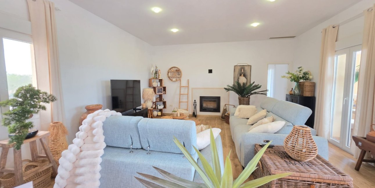 Resale - Country House -
Pinoso - Pinoso - Country