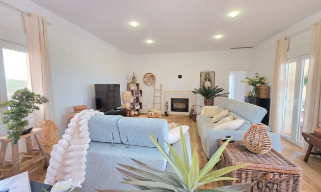 Resale - Country House -
Pinoso - Pinoso - Country