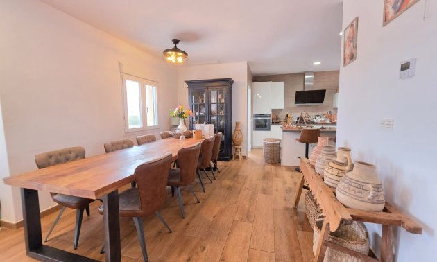 Resale - Country House -
Pinoso - Pinoso - Country