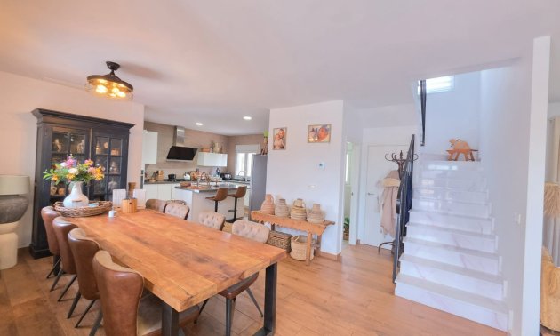 Resale - Country House -
Pinoso - Pinoso - Country