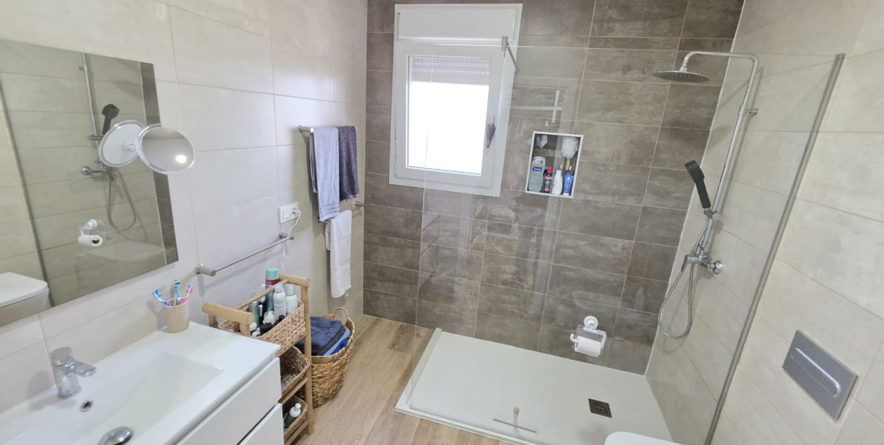 Resale - Country House -
Pinoso - Pinoso - Country