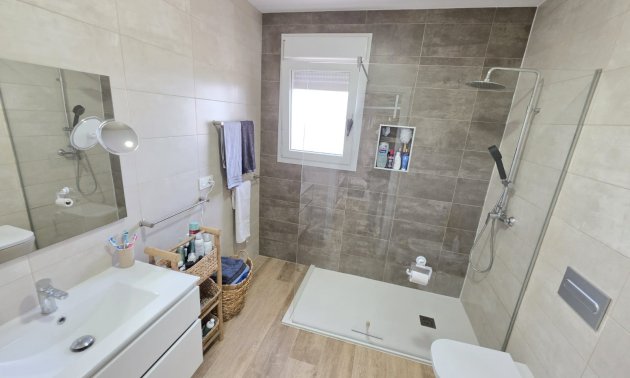 Resale - Country House -
Pinoso - Pinoso - Country